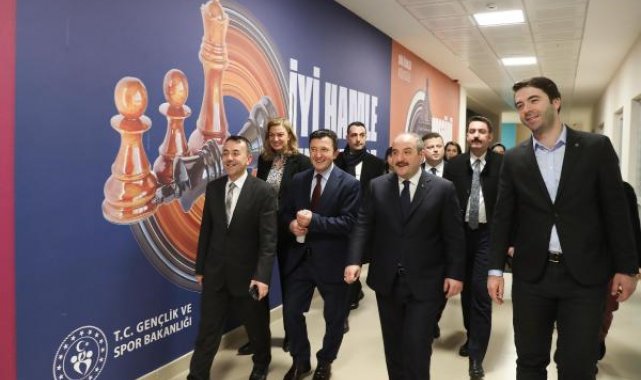 Bakan Varank: İHA ve SİHA'larımızı satın alabilmek için ülkeler sırada