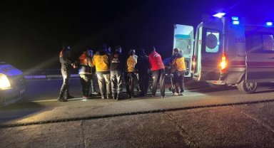 Balıkesir'de otomobil devrildi: 1 ölü, 3 yaralı