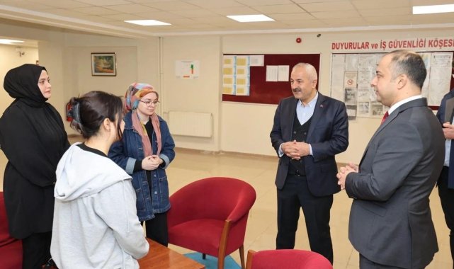 Başkan Büyükgöz, Gebze'de misafir edilen depremzedeleri ziyaret etti