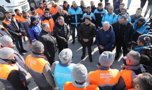 Başkan Çolakbayrakdar: "Tüm imkanlarımız ile deprem bölgelerindeyiz"