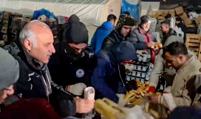 Başkan Murat Zorluoğlu Kahramanmaraş'ta depremzedeler ile yakından ilgileniyor