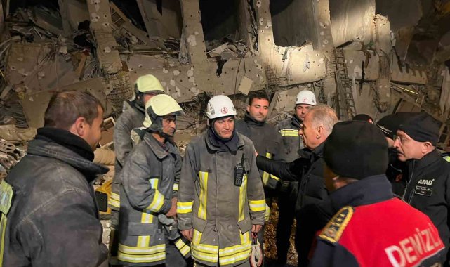 Başkan Zolan ve Vali Atik deprem bölgesinde