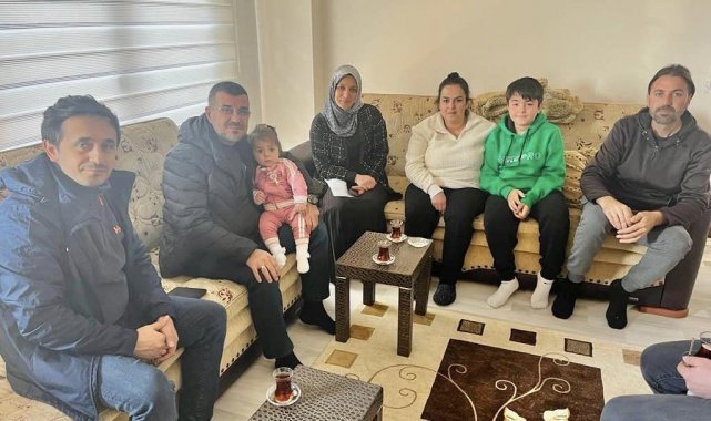 Başkanvekili Çırpan, ilçeye gelen depremzedeleri ziyaret etti: "Körfez'i eviniz gibi görebilirsiniz"