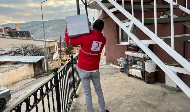 Bayburt Kızılay Şubesi deprem bölgesine gitmek üzere hazırlıklarını sürdürüyor