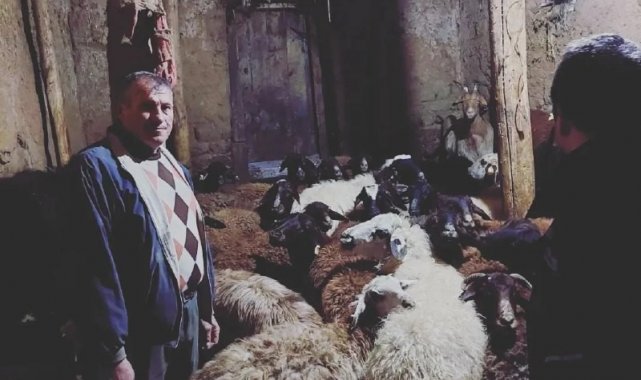 Bayburtlu besiciler ahırlarındaki hayvanlarını depremzedeler için bağışlıyor