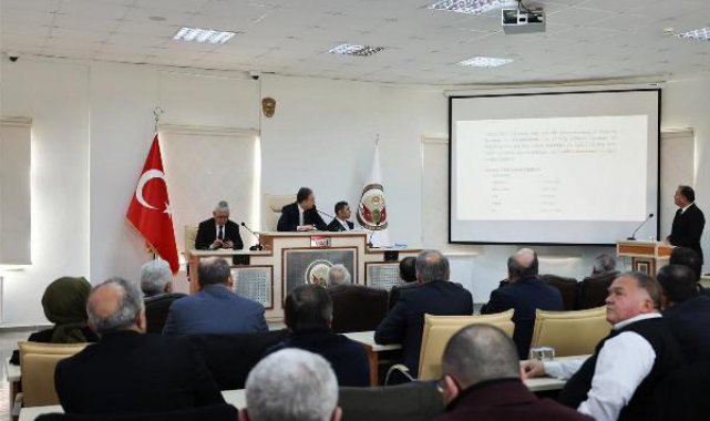 Bilecik Valisi Kızılkaya 3, ilçe kaymakamları 1'er maaşını depremzedelere bağışladı