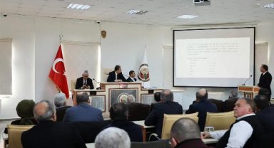 Bilecik Valisi Kızılkaya 3, ilçe kaymakamları 1'er maaşını depremzedelere bağışladı