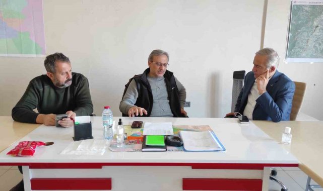 Bingöl Valisi Ekinci, depremzedeler için AFAD'a bir maaşını bağışladı