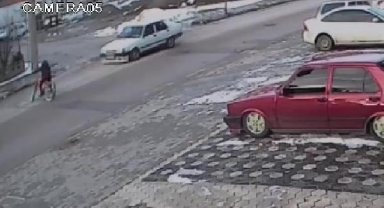 Bisikletli Berat'ın ağır yaralandığı kaza kamerada