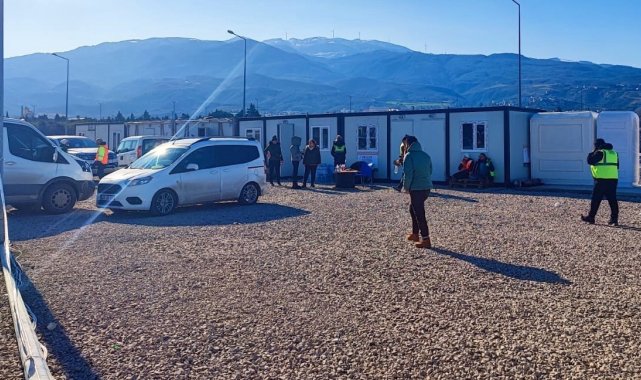 Bodrum Belediyesi tarafından çadırlar ve prefabrik ev kuruldu