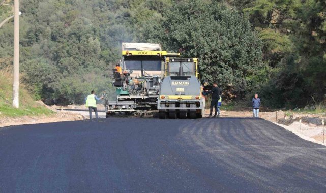 Bodrum Mümtaz Ataman Caddesinde birinci kat sıcak asfalt dökümü tamamlandı