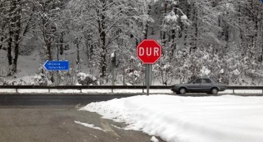 Bolu Dağı geçişinde kar yağışı
