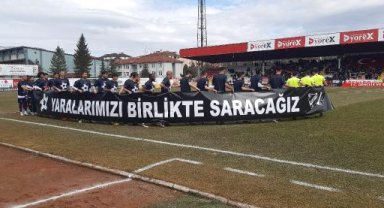 Boluspor ve Düzcespor depremzedeler için oynadı 