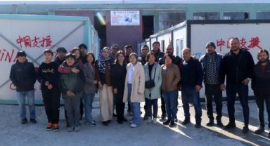 Burdur'daki Çinlilerden deprem bölgesine konteyner ve yatak desteği