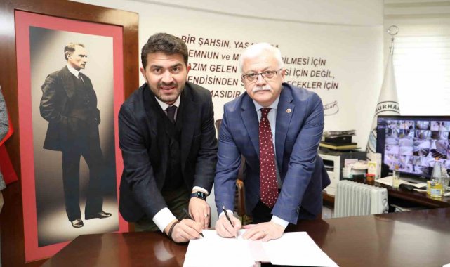 Burhaniye Belediyesi memur maaşlarına iyileştirme yaptı