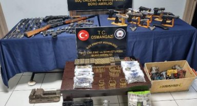 Bursa'da silah atölyesine çevrilen eve yapılan baskında zırh delici mermi ele geçirildi