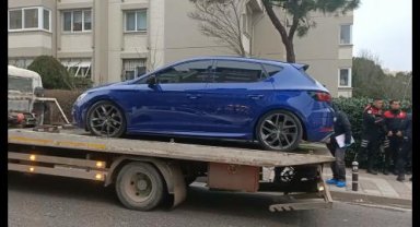 Büyükçekmece'de otomobilde battaniyeye sarılı ceset bulundu