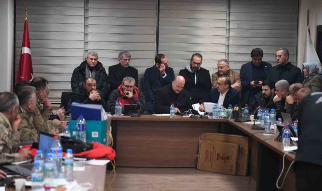 Büyükkılıç: "Kayseri, deprem bölgesi için tek yürek oldu"