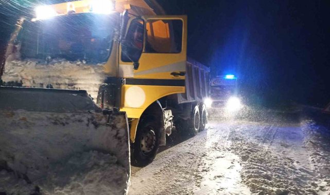 Büyükşehir, 14 ilçede 227 mahalle yolunu ulaşıma açtı
