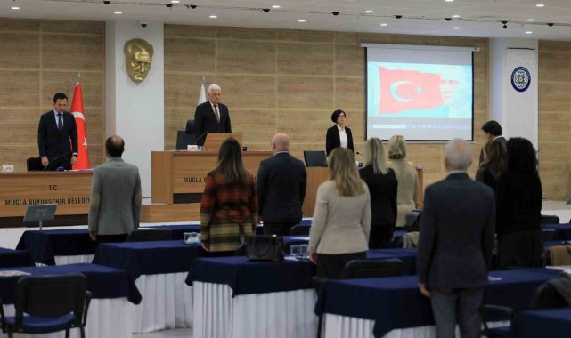Büyükşehir Belediye Meclisinde depremzedeler anıldı