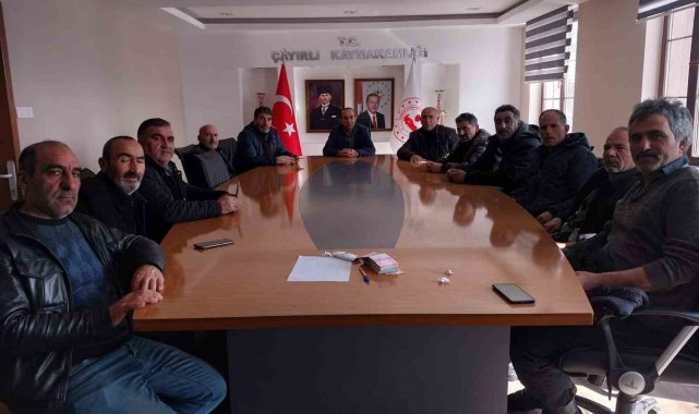Çayırlı'da muhtarlar maaşlarını depremzedeler için bağışladı