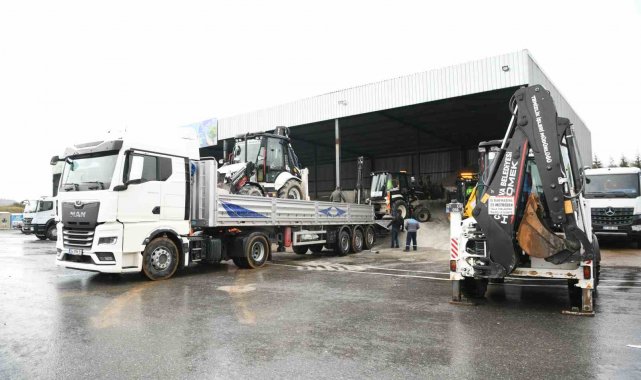 Çayırova'dan deprem bölgesine 5 iş makinesi