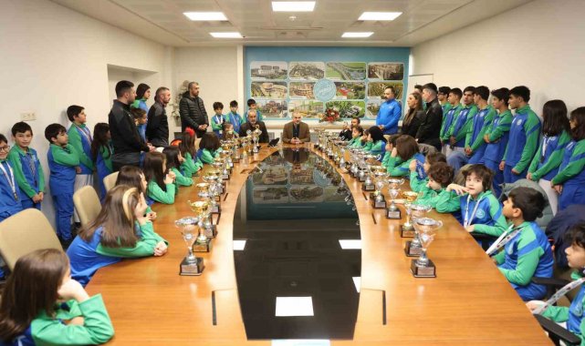 Çayırova'nın başarılı sporcularından bir ayda 226 madalya 39 kupa