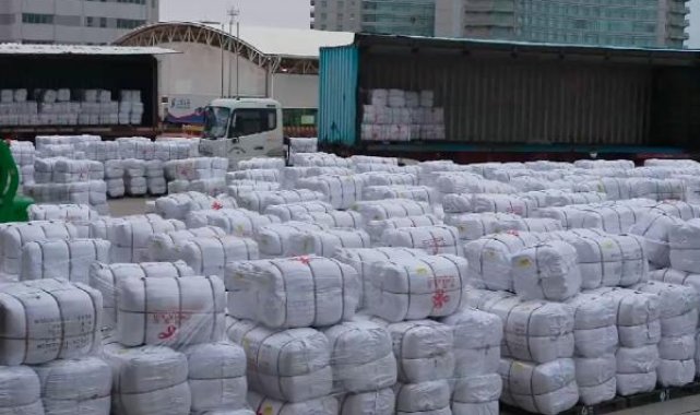 Çin'den deprem bölgesine çadır ve battaniye