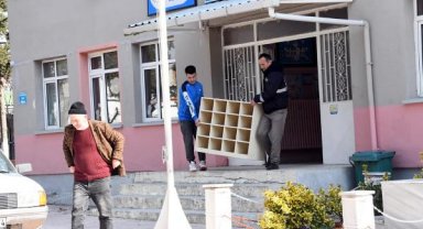 Çorlu'da 5 okula 'deprem' tahliyesi