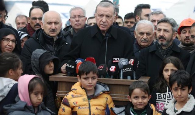 Cumhurbaşkanı Erdoğan: Bir yıl içinde yıkılan binaları yeniden yapıp teslim edeceğiz