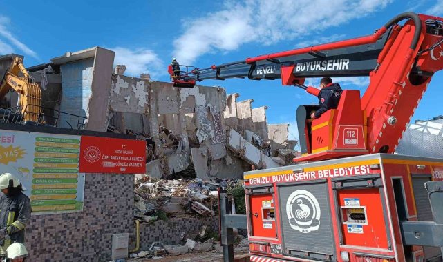 Denizli Büyükşehir ekipleri 36 cana can oldu