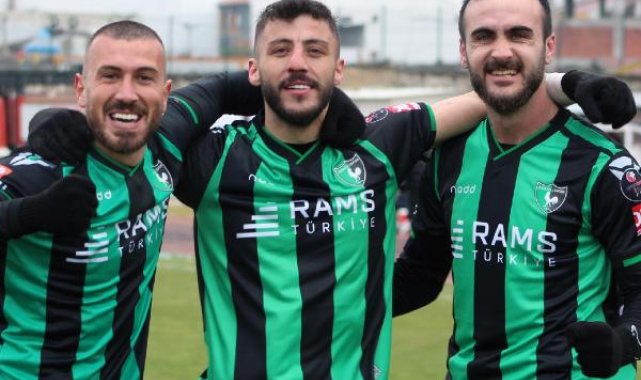 Denizlispor Bandırma'ya patladı