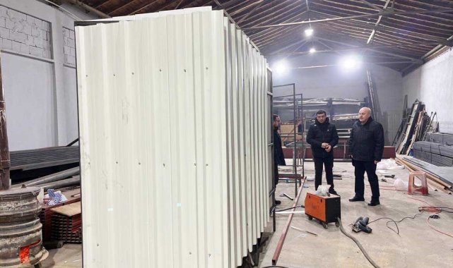 Deprem bölgesi için seyyar tuvalet üretiliyor