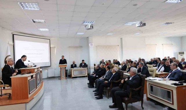 Deprem bölgesi için yürütülen çalışmalar değerlendirildi