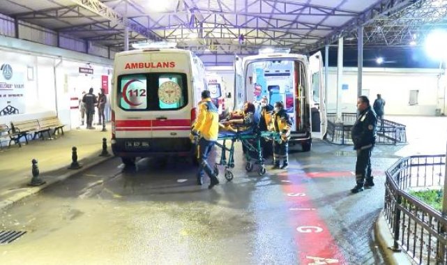 Deprem bölgesinden uçakla getirilen yaralılar Marmara Üniversitesi Pendik Eğitim Araştırma Hastanesi'ne nakledildi