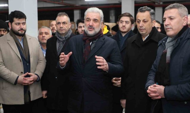 Deprem bölgesine İstanbul'dan yardım yağıyor