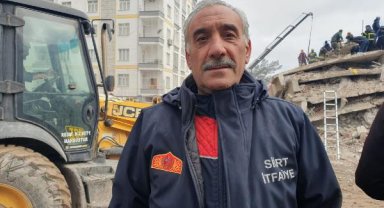 Deprem felaketinde 2'nci gün; enkaz başlarında umutlu bekleyiş
