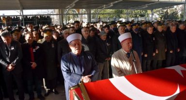 Deprem şehidi Piyade Er Taşkın, İzmir'de toprağa verildi