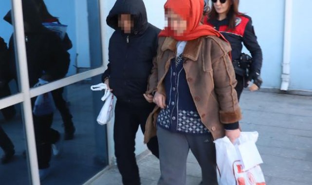 Deprem yardımlarını çalan 4 belediye personeli adliyede