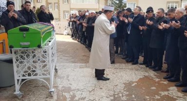 Depremde 8 aylık hamile Sevde öğretmen yaşamını yitirdi, polis eşi enkaz altında