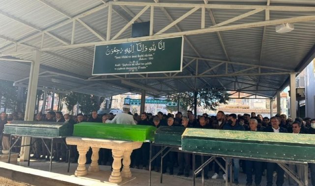 Depremde enkaz altında kalan anne ve 3 çocuğu Burdur'da toprağa verildi