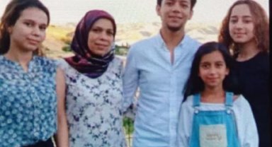 Depremde enkazda kalan anne ve 3 kızı, Aksaray'da toprağa verildi