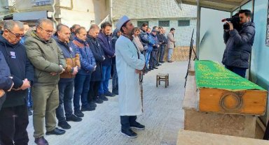 Depremde enkazda kalan polis, rehber ve market sahibi Ordu'da toprağa verildi