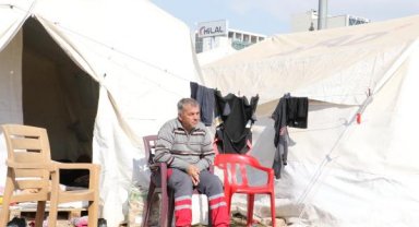 Depremde eşi, oğlu, gelini ve torununu kaybetti: Küçük kıyameti yaşadık