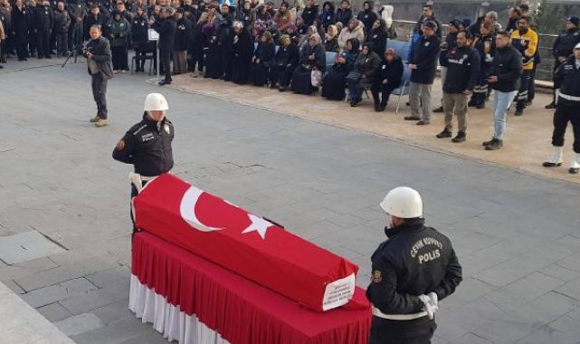 Depremde hayatını kabeden polis memuru toprağa verildi