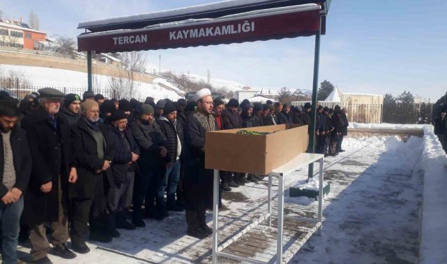 Depremde hayatını kaybeden Güzel, Tercan'da toprağa verildi