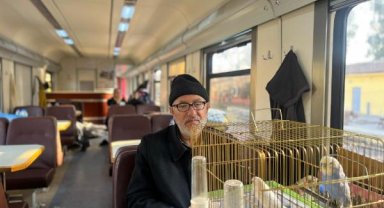 Depremde kuşlarını almadan evden çıkmadılar