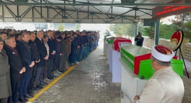 Depremde ölen 2 uzman çavuş, eşleri ve çocukları Niğde'de toprağa verildi