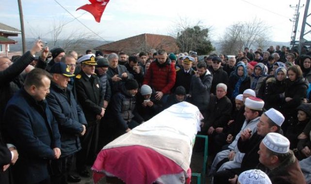 Depremde ölen 6 aylık hamile Cansu öğretmen, son yolculuğuna uğurlandı
