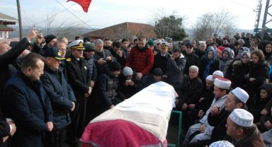 Depremde ölen 6 aylık hamile Cansu öğretmen, son yolculuğuna uğurlandı